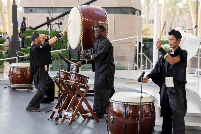 公式式典の中の文化公演で和太鼓が演奏されました。