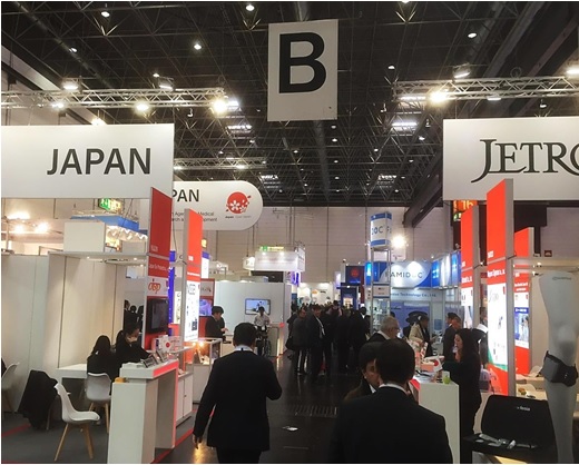 写真　多くの企業や団体が出展したジャパンパビリオンのブース（ジェトロ撮影）