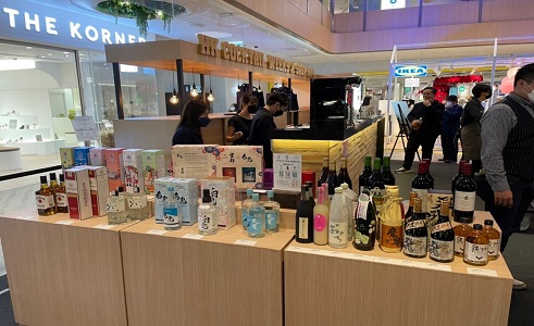 写真　日本産酒類の展示（ジェトロ撮影）