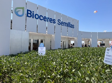 写真　国内最大の農業展示会「ExpoAgro」に出展していたビオセレス社（3月9日、ジェトロ撮影）